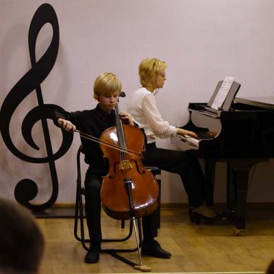 Stīgu instrumentu nodaļas koncerts “Ziemassvētku gaidās”