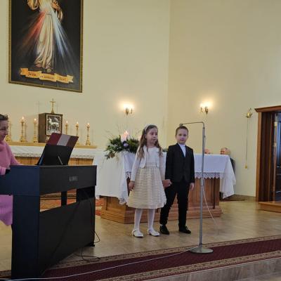 Mūzikas skolas audzēkņu koncerts Daugavpils Dieva Želsirdības baznīcā