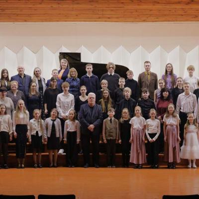 X Latvijas mūzikas skolu un mūzikas vidusskolu audzēkņu festivāls Vispārējās klavierēs