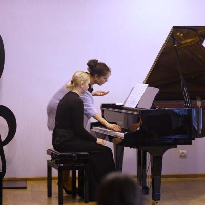 Kursi Klavierspēlē Diānas ZANDBERGAS vadībā