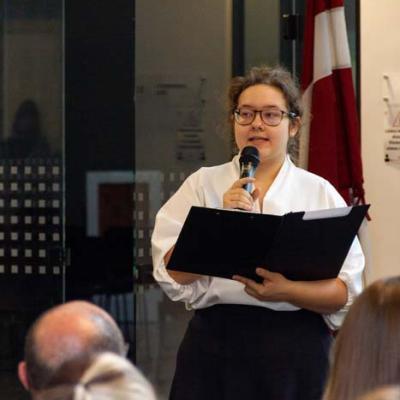 SBDMV audzēkņi sveic Saules skolas kolektīvu Valsts svētkos!