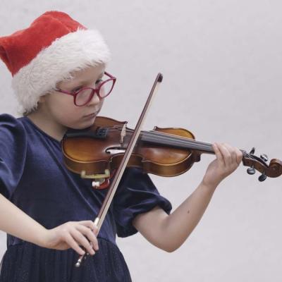 Stīgu instrumentu nodaļas koncerts Ziemassvētku Gaidās