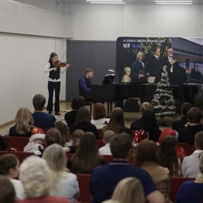 Stīgu instrumentu nodaļas koncerts Ziemassvētku Gaidās