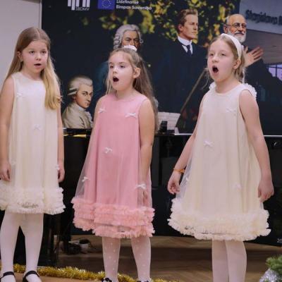 Kora klases audzēkņu Ziemassvētku koncerts 