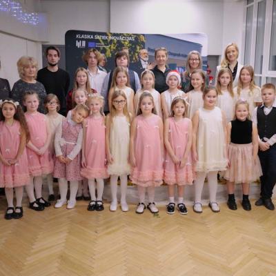 Kora klases audzēkņu Ziemassvētku koncerts 