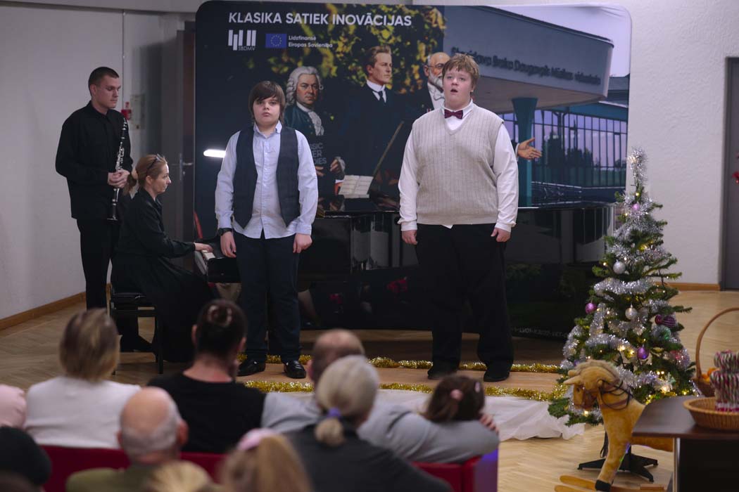 Kora klases audzēkņu Ziemassvētku koncerts “Ziemas stāsti dziesmās”