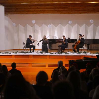 Koncerts Lai skan Ziemassvētkos!