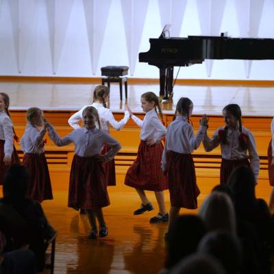 Kora klases kolektīvu koncerts “Dziesmu kamolītis”