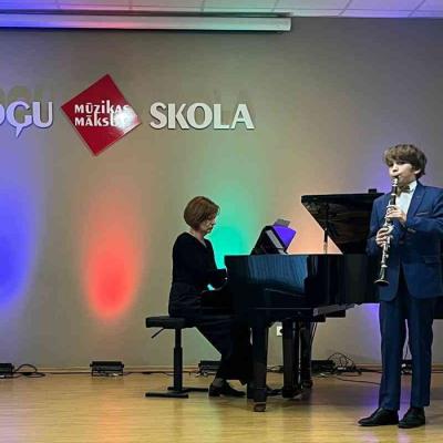 Reklāmas koncerts Špoģu Mūzikas un mākslas skolā