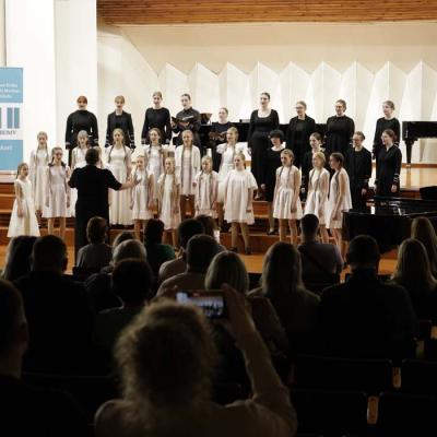 Koncerts “Ziedonis klāt”